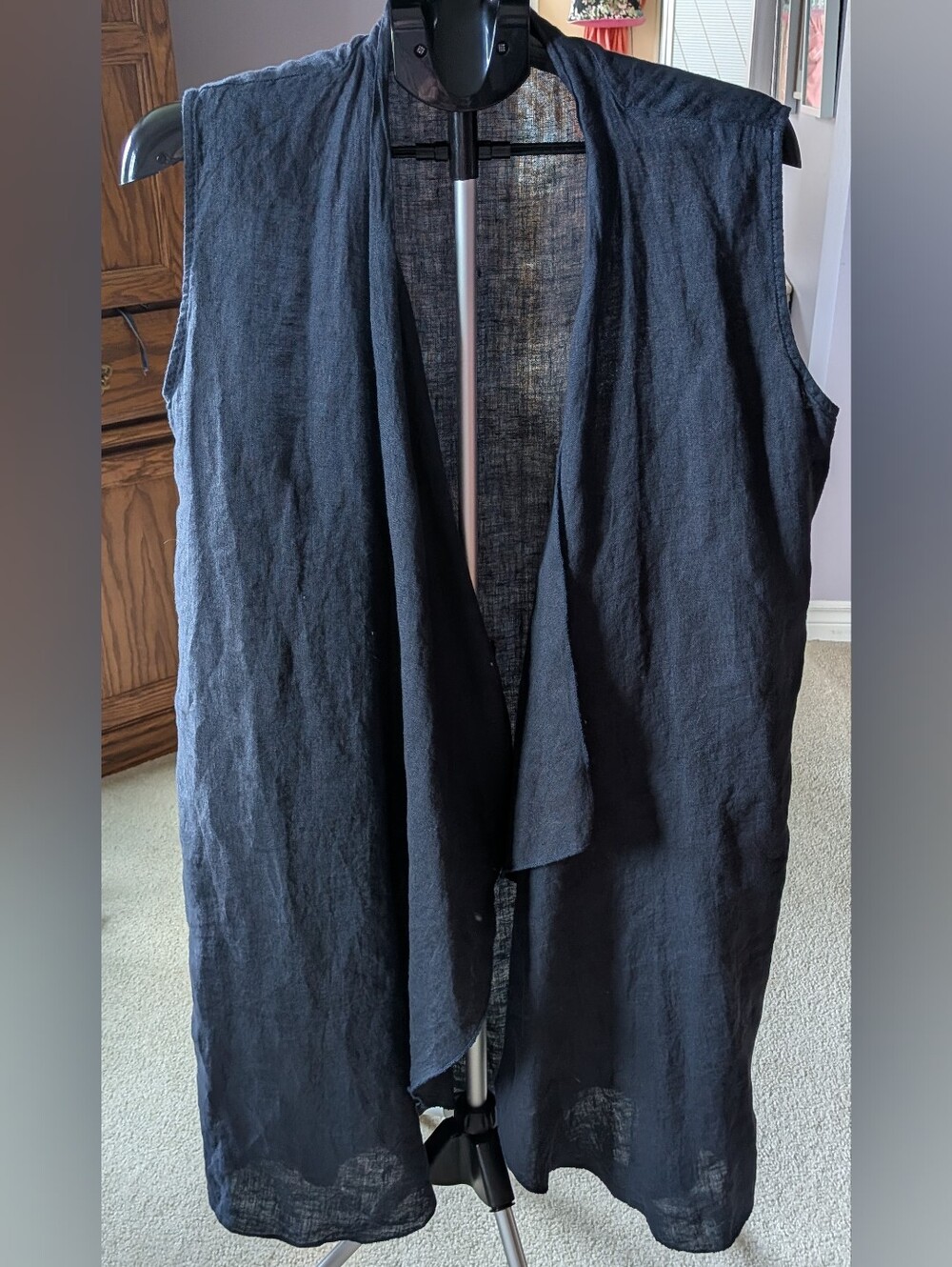 Italian Sleeveless Open Front Linen Vest in Deep Navy
